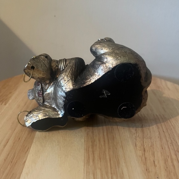 Vintage elephant sitting on its back statue decor EUC - Picture 3 of 5